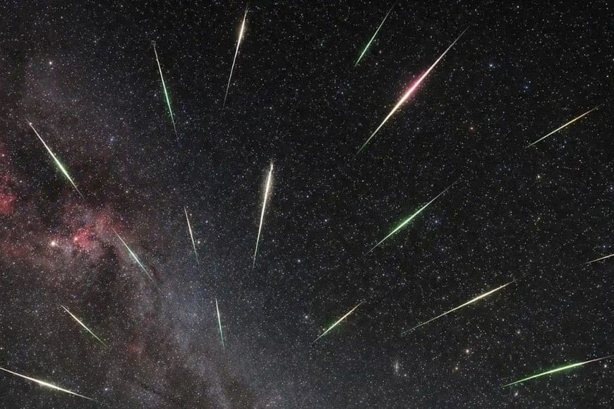 No se necesita telescopio: un cielo oscuro y despejado mejora mucho la experiencia.