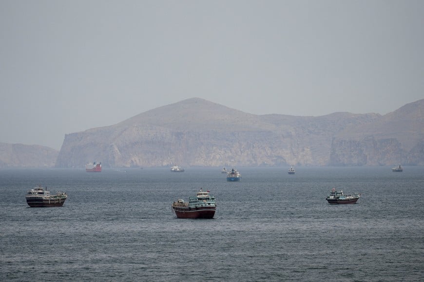 Ships and boats in the Strait of Hormuz, Musandam, Oman, April 22, 2026. REUTERS/Stringer     TPX IMAGES OF THE DAY