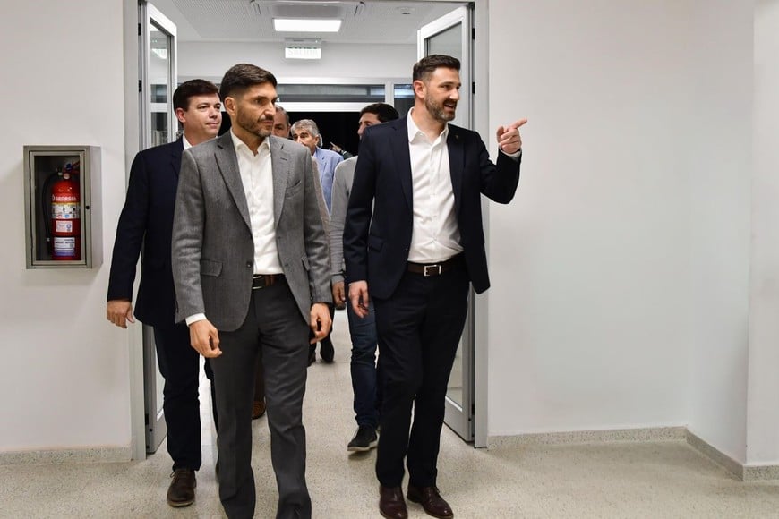 Pullaro en La Esmeralda: "En tiempos de no inversión, esta obra en Santa Fe es revolucionaria"