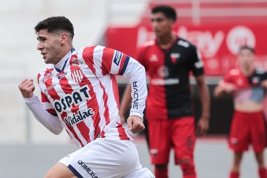 Con 2 goles, Nazareno Fazzi fue la gran figura del clásico. Foto: Prensa Unión.