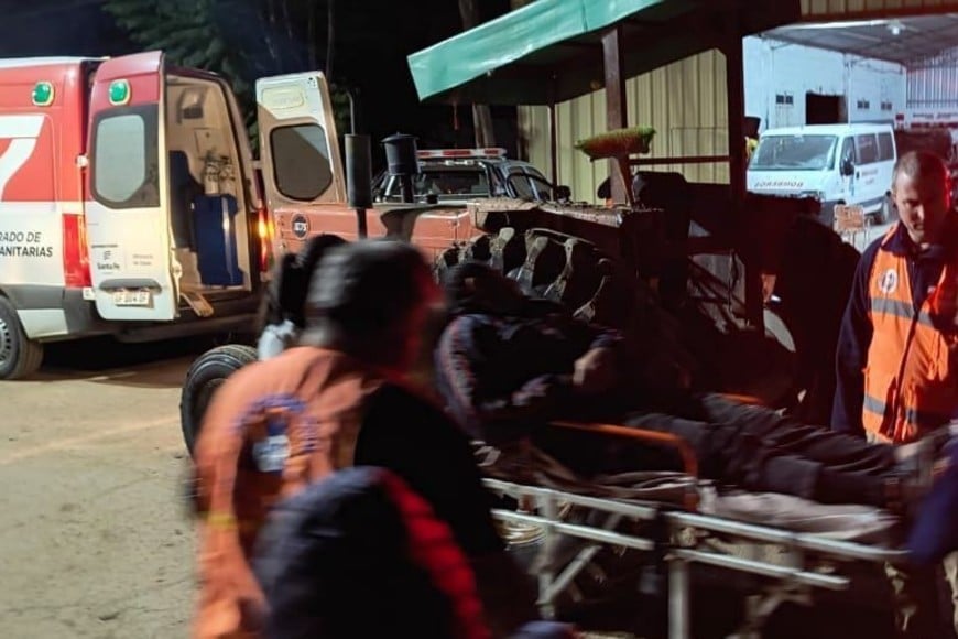 El operativo del Comité de Emergencias permitió evacuar a un hombre con complicaciones de salud en una zona inaccesible.