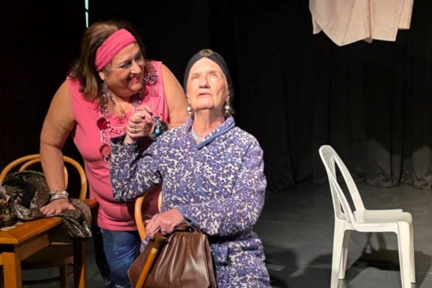 “Venecia”: Nurit Scaliter (la Gringa) y Susana Lafranconi (Graciela).