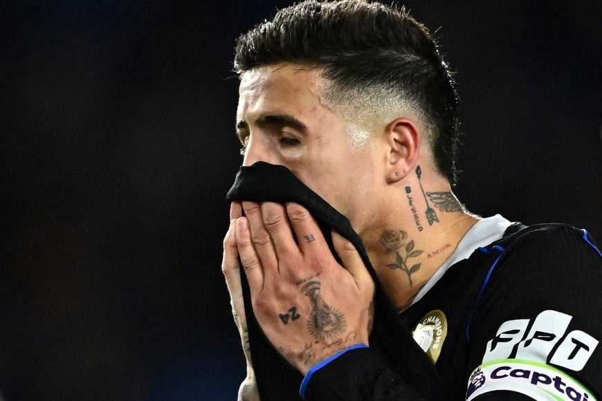 Soccer Football - Premier League - Brighton & Hove Albion v Chelsea - The American Express Community Stadium, Brighton, Britain - April 21, 2026
Chelsea's Enzo Fernandez looks dejected after the match REUTERS/Dylan Martinez EDITORIAL USE ONLY. NO USE WITH UNAUTHORIZED AUDIO, VIDEO, DATA, FIXTURE LISTS, CLUB/LEAGUE LOGOS OR 'LIVE' SERVICES. ONLINE IN-MATCH USE LIMITED TO 120 IMAGES, NO VIDEO EMULATION. NO USE IN BETTING, GAMES OR SINGLE CLUB/LEAGUE/PLAYER PUBLICATIONS. PLEASE CONTACT YOUR ACCOUNT REPRESENTATIVE FOR FURTHER DETAILS..     TPX IMAGES OF THE DAY