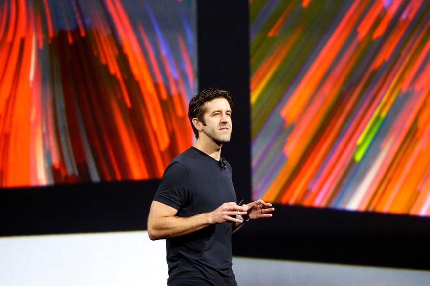 FILE PHOTO: John Ternus, Vice President, Mac and iPad Hardware Engineering speaks during Apple's annual world wide developer conference (WWDC) in San Jose, California, U.S. June 5, 2017. REUTERS/Stephen Lam/File Photo