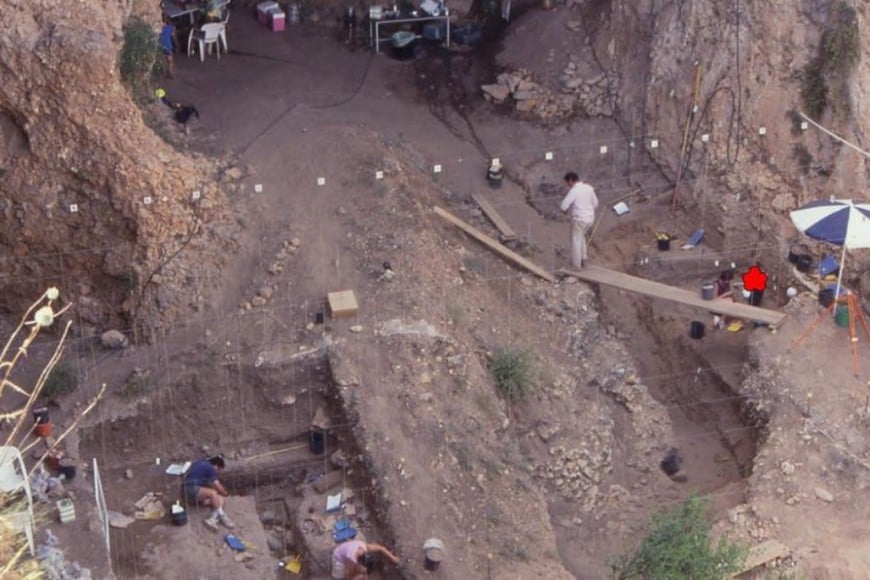 Los restos del bebé de neandertal de unos seis meses fueron encontrados en la cueva de Amud, al norte de Israel.
