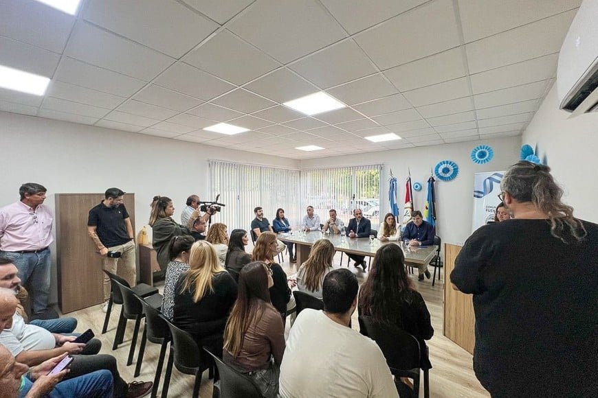 "Se prevé un ancho de calzada de 13 metros con guardarrails, veredas laterales y barreras que aseguren la transitabilidad”.