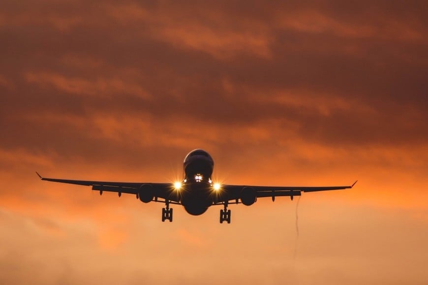 La falta de información oficial obliga a las aerolíneas a operar con mayor cautela