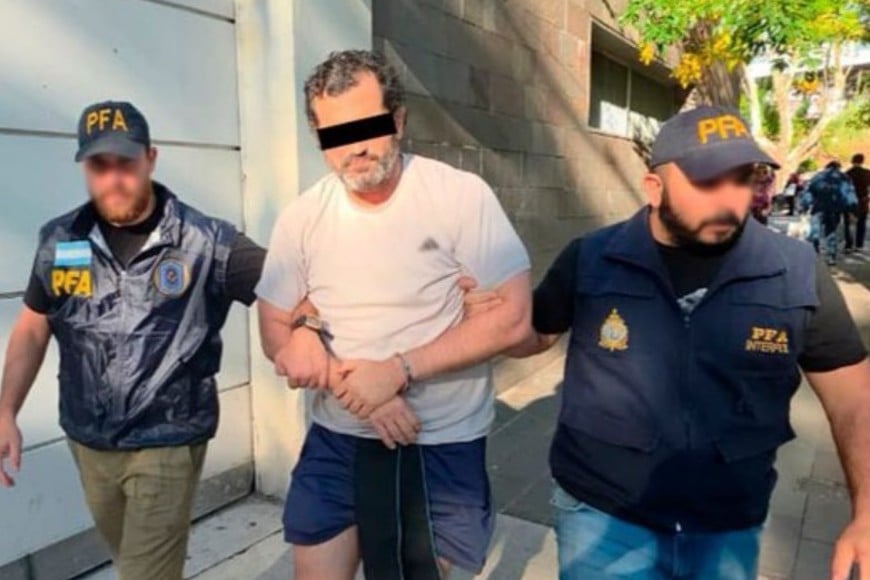 Autoridades de Argentina detuvieron este jueves al contralmirante mexicano Fernando Farías Laguna.