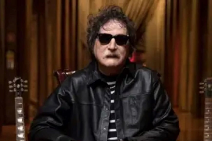 El músico quedó internado en una habitación común, bajo control médico