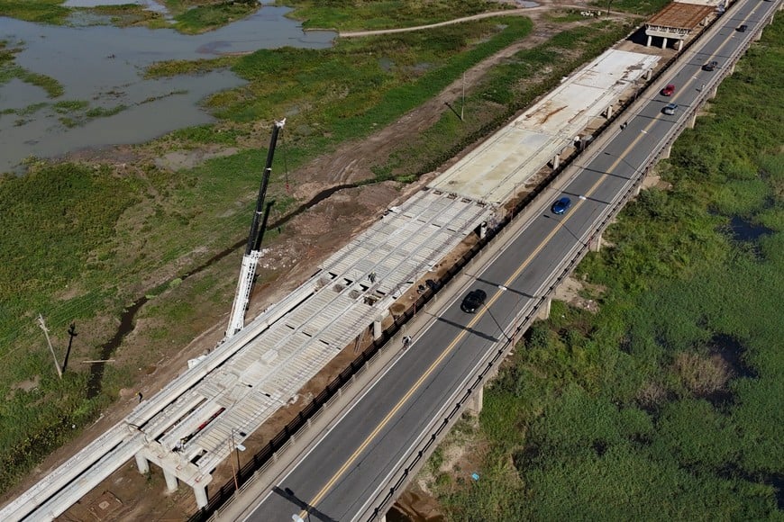 Hay puente. Fernando Nicola.