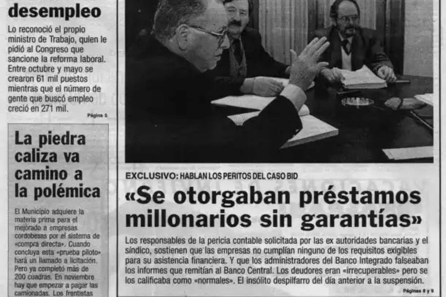 Los damnificados por la caída del banco elevaron sus ruegos, pero la situación no tenía retorno. Foto: Gentileza