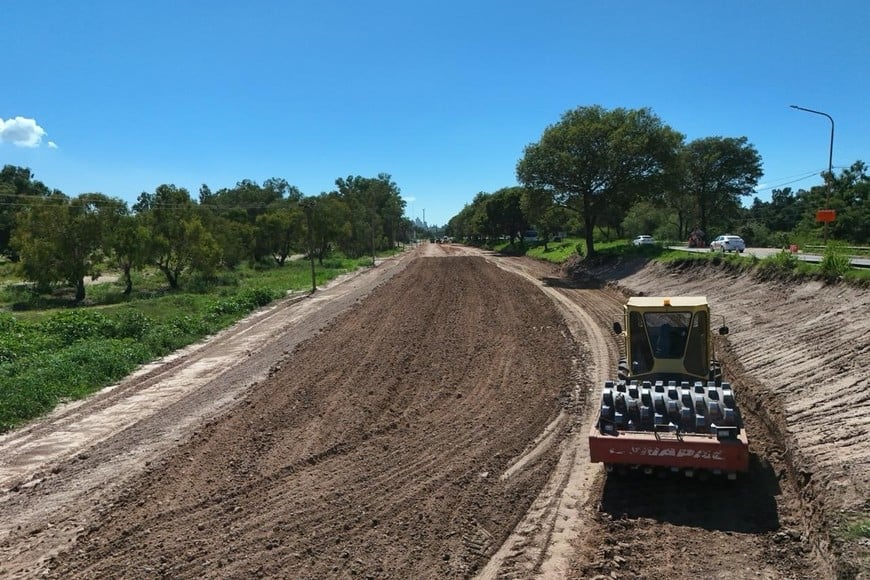 Relleno y consolidación del suelo para la nueva trama. Fernando Nicola.