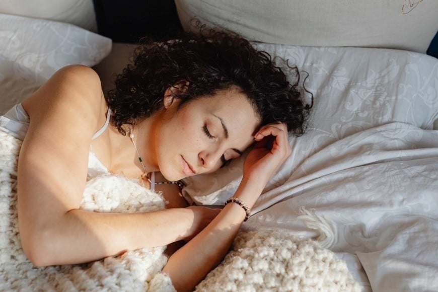 Dormir entre siete y ocho horas por noche