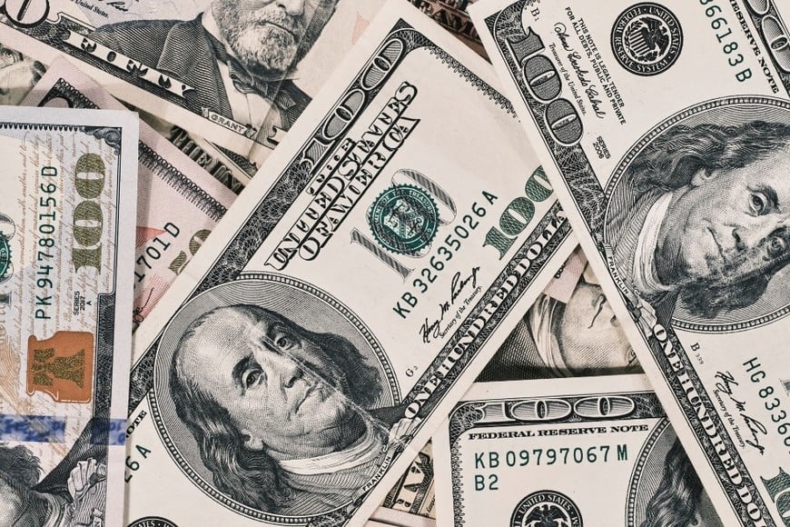 El dólar blue subió 0,35%.