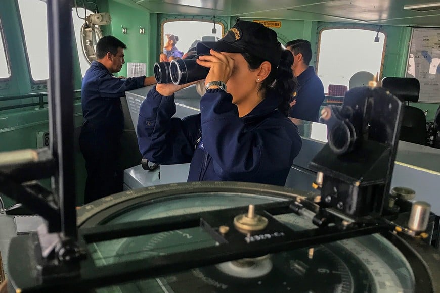 El trabajo en equipo es clave en el área de máquinas.