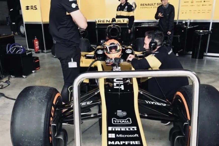 “Es una nave espacial, ese motor V8 hace un ruido impresionante”, recuerda con alegría. Foto: Gentileza TyC Sports