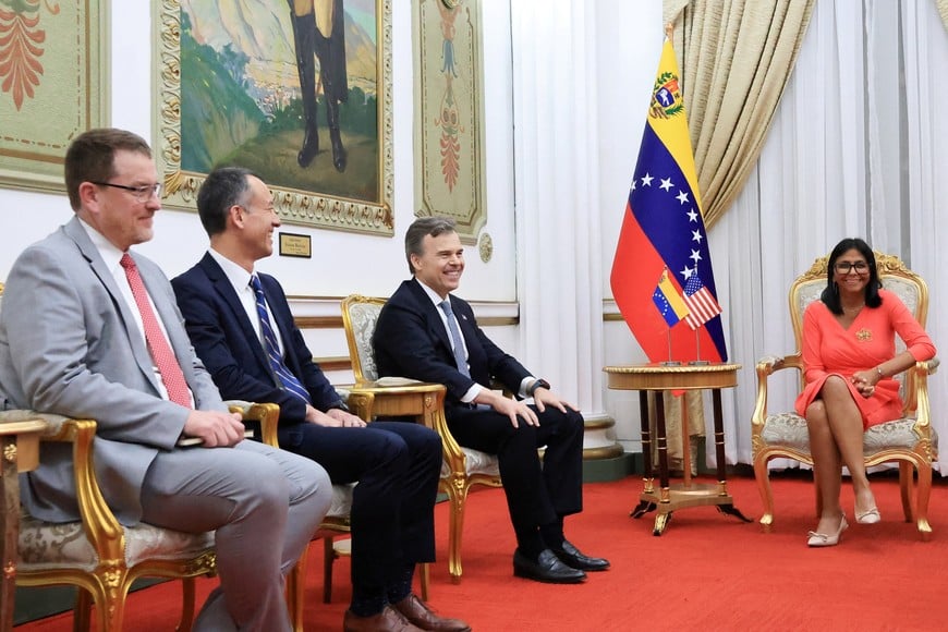 Venezuela's interim President Delcy Rodriguez meets U.S. Charge d'Affaires to Venezuela, John M. Barrett, at Miraflores Palace in Caracas, Venezuela, April 24, 2026. Miraflores Palace/Handout via REUTERS. THIS IMAGE HAS BEEN SUPPLIED BY A THIRD PARTY.