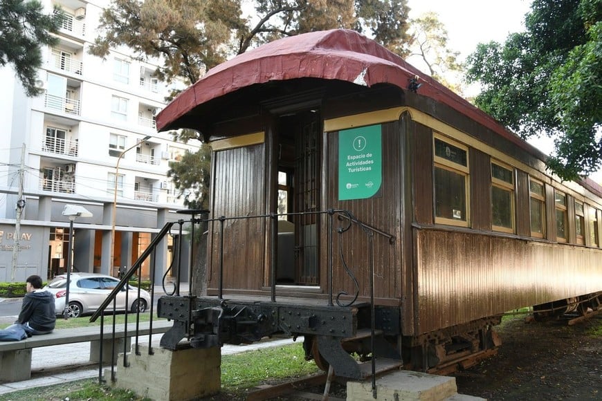 La puerta de ingreso, donde funciona una oficina turística. Foto: Manuel Fabatía