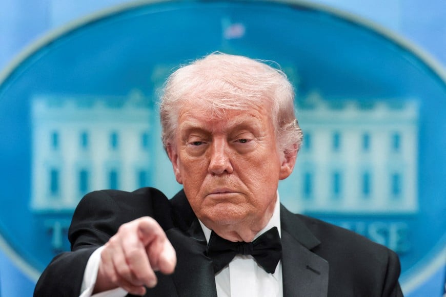 U.S. President Donald Trump takes questions from media at a press briefing at the White House, following a shooting incident during the annual White House Correspondents’ Association dinner, in Washington, D.C., U.S., April 25, 2026. REUTERS/Jonathan Ernst   REFILE - ADDING LOCATION, DATE AND BYLINE