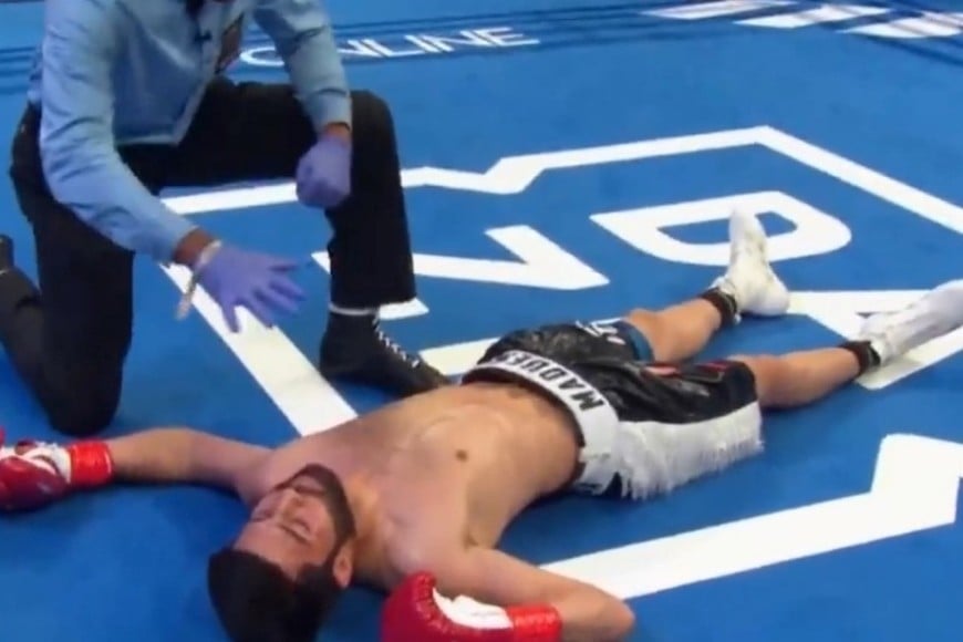 Nocaut técnico ante el mexicano Miguel Madueño