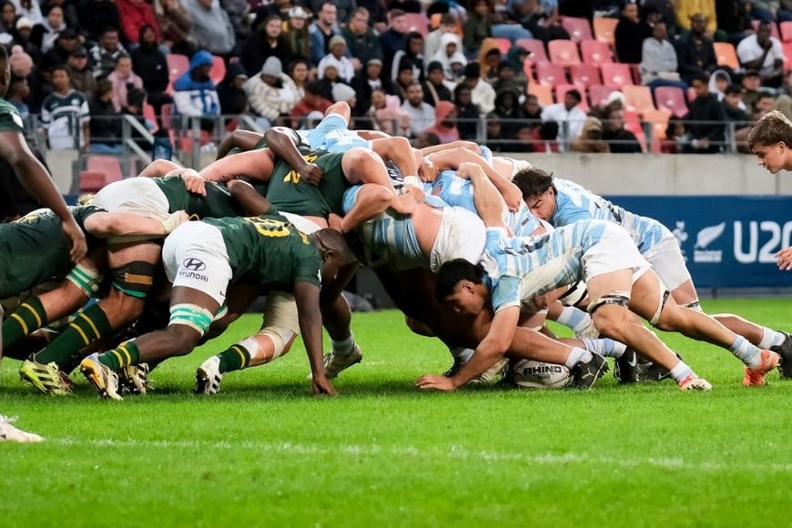 El scrum, un aspecto bastante positivo para Los Pumitas en su debut en el RCH M20. Foto: Prensa UAR - Gaspafotos (Michael Sheehan).