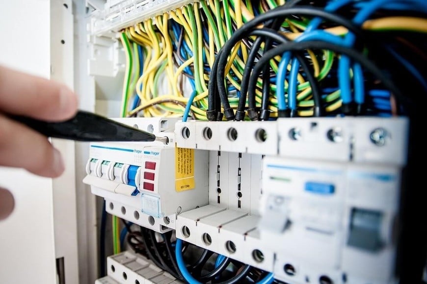 Equipos para instalaciones eléctricas. Una de las ramas fabriles del sector.