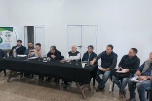 La Rural de Vera encabezó un debate clave por la emergencia hídrica en el norte santafesino