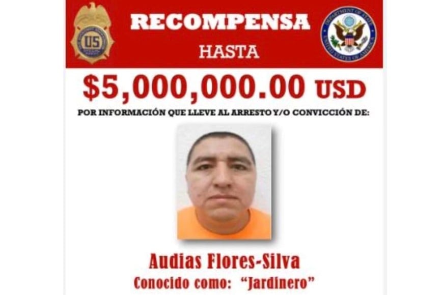 Flores Silva intentaba huir por un desagüe.