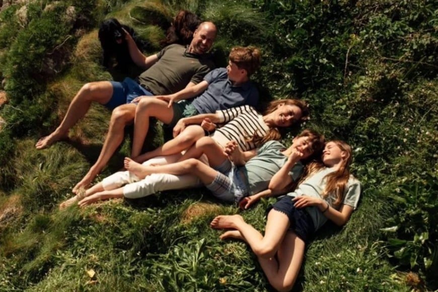 Los príncipes de Gales y sus hijos. Foto: Matt Porteous vía Palacio de Kensington.