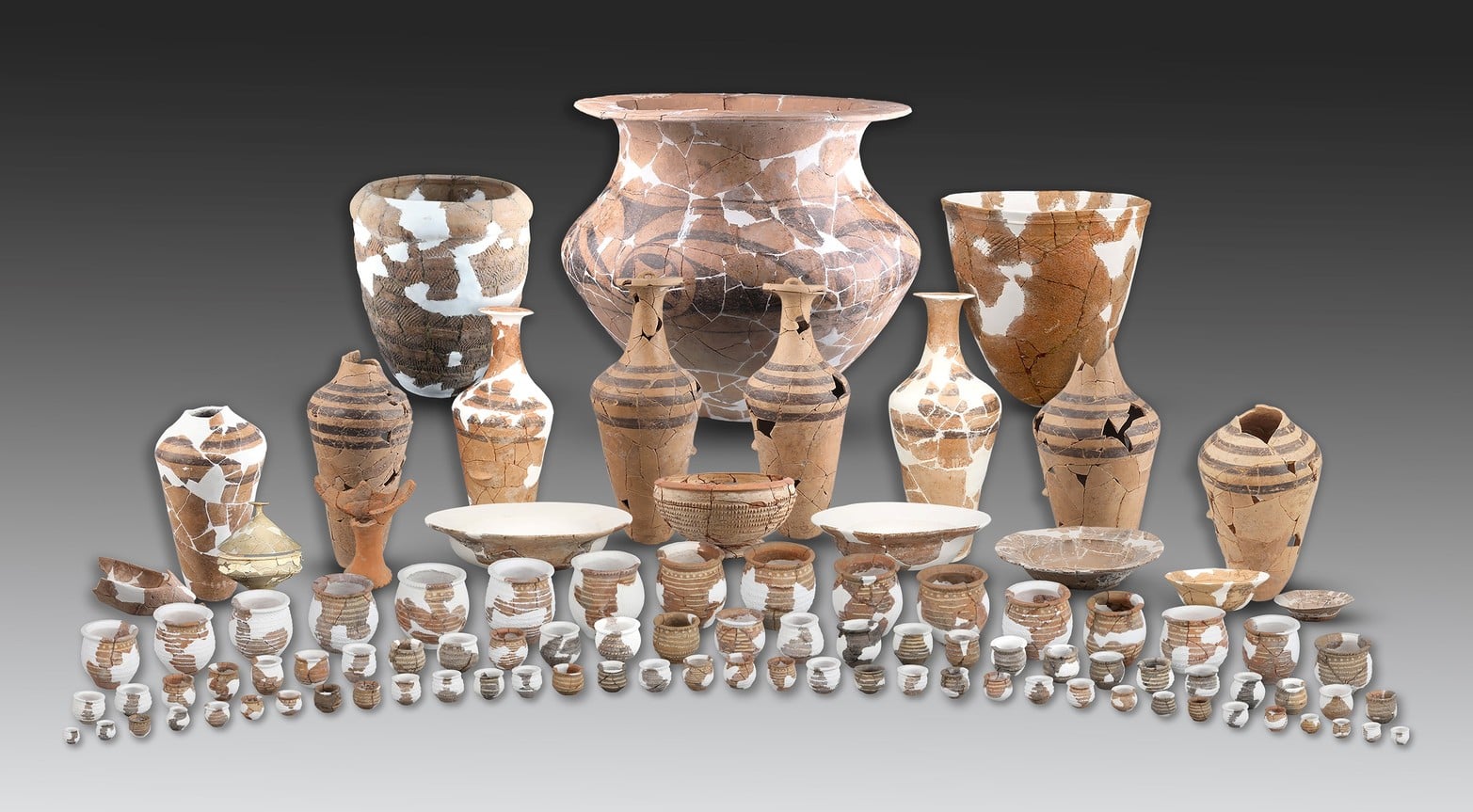 Ilustración de piezas de cerámica desenterradas del yacimiento de Nanzuo.