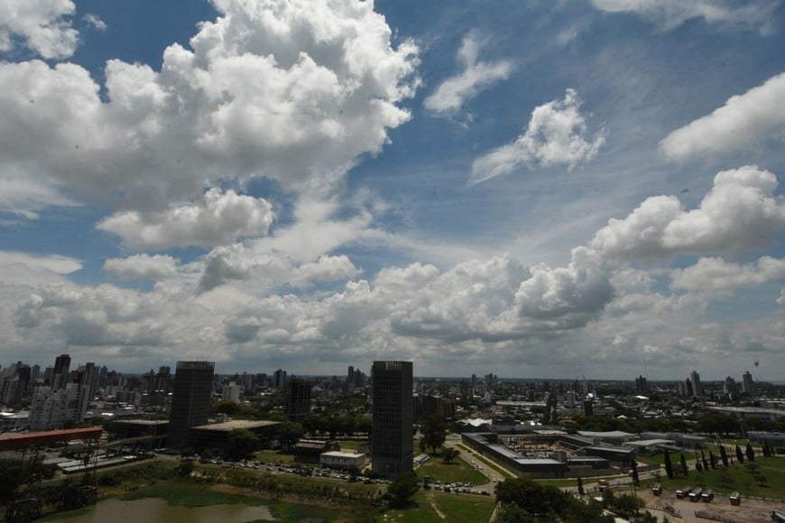 Cielo y ciudad. El cambio climático, un eje de peso en el evento. Foto: Archivo Mauricio Garín