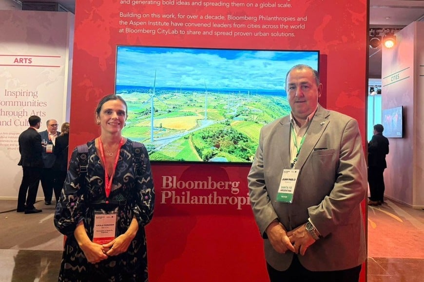 El intendente Poletti junto a la titular de la ACICE, Lucila García. Foto: Archivo