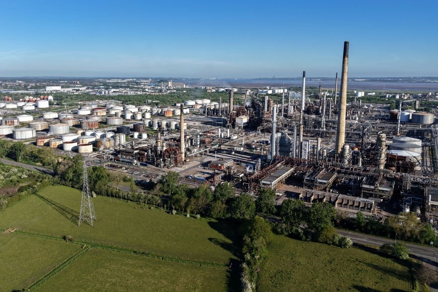 A drone view shows the Stanlow Oil Refinery owned by Essar Energy, the second largest refinery in Britain which produces around a sixth of the country's petrol, along with jet fuel and diesel, in Ellesmere Port, Britain, April 30, 2026 REUTERS/Phil Noble