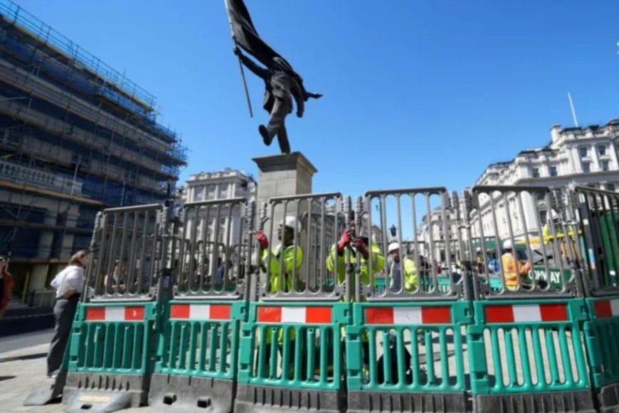 La obra fue vallada.