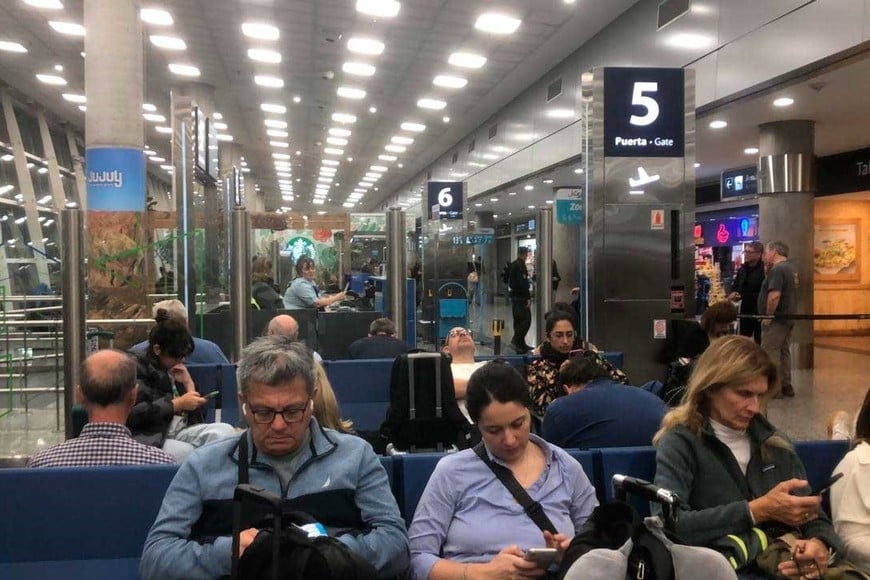Más de dos horas de espera en Aeroparque para embarcar a Santa Fe.