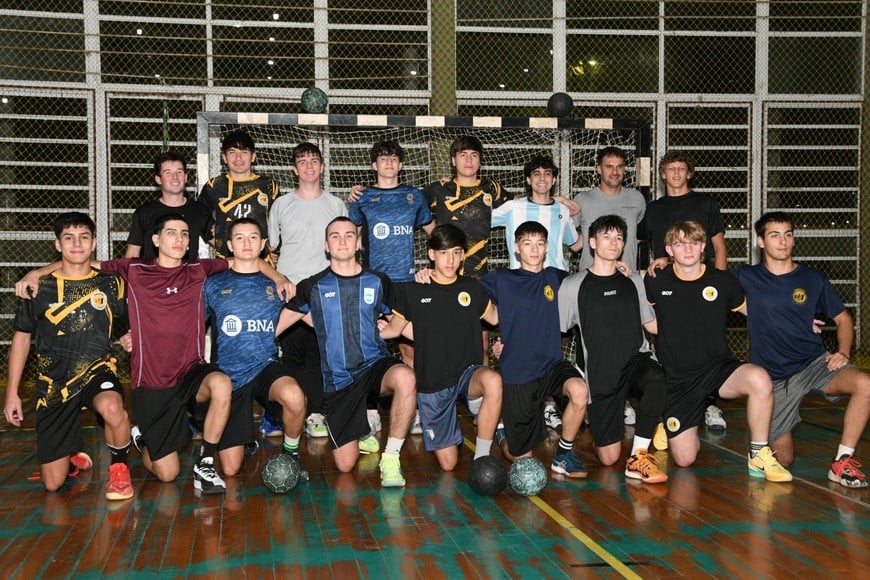 La delegación santafesina viaja con ilusión y el objetivo de sostener la categoría. Foto: Manuel Fabatia
