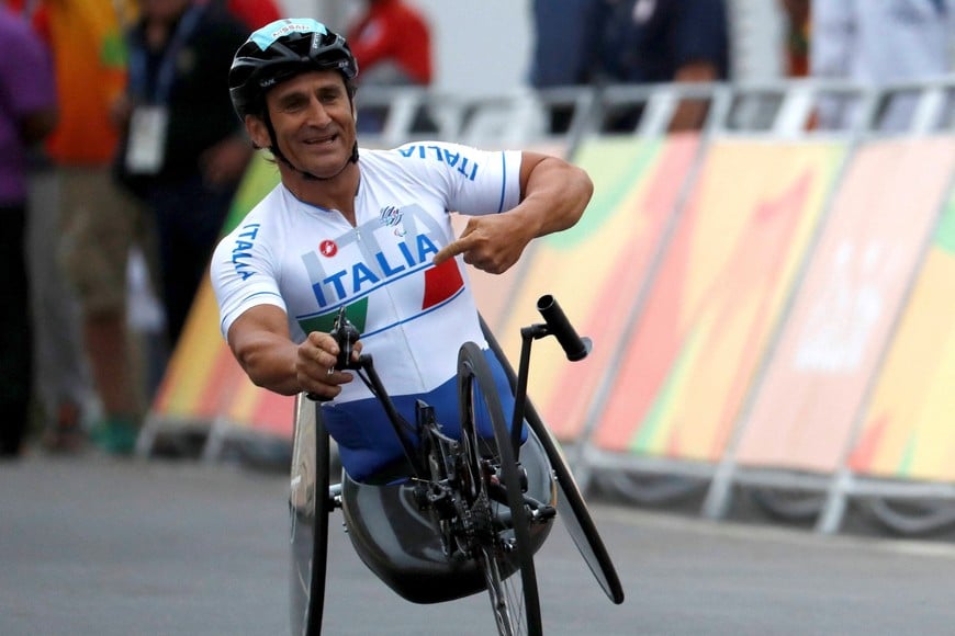 FILE PHOTO: 2016 Rio Paralympics - Cycling Road - Final - Mixed Team Relay H2-5 - Pontal - Rio de Janeiro, Brazil - 16/09/2016. Alessandro Zanardi of Italy reacts. REUTERS/Ricardo Moraes  FOR EDITORIAL USE ONLY. NOT FOR SALE FOR MARKETING OR ADVERTISING CAMPAIGNS./File Photo