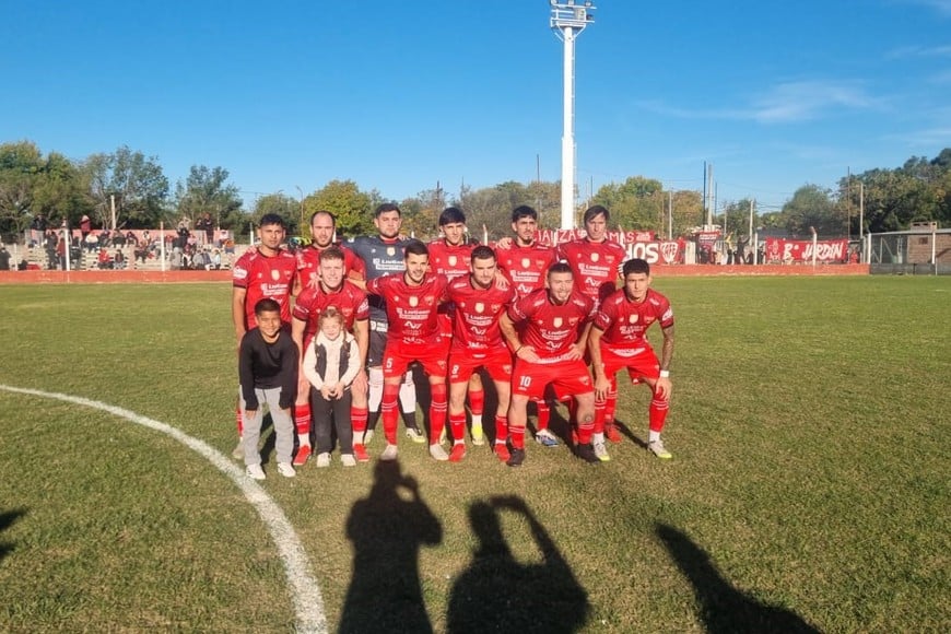 Los 11 de Ferrocarril del Estado en Esperanza. Foto: Lucho Villarroel.