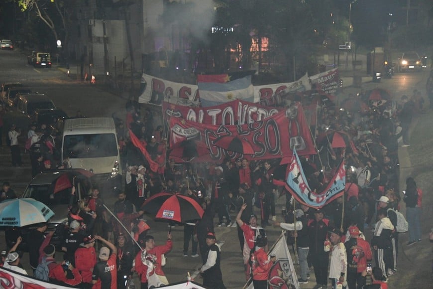 Los festejos de Colón este lunes. Crédito: Manuel Fabatía