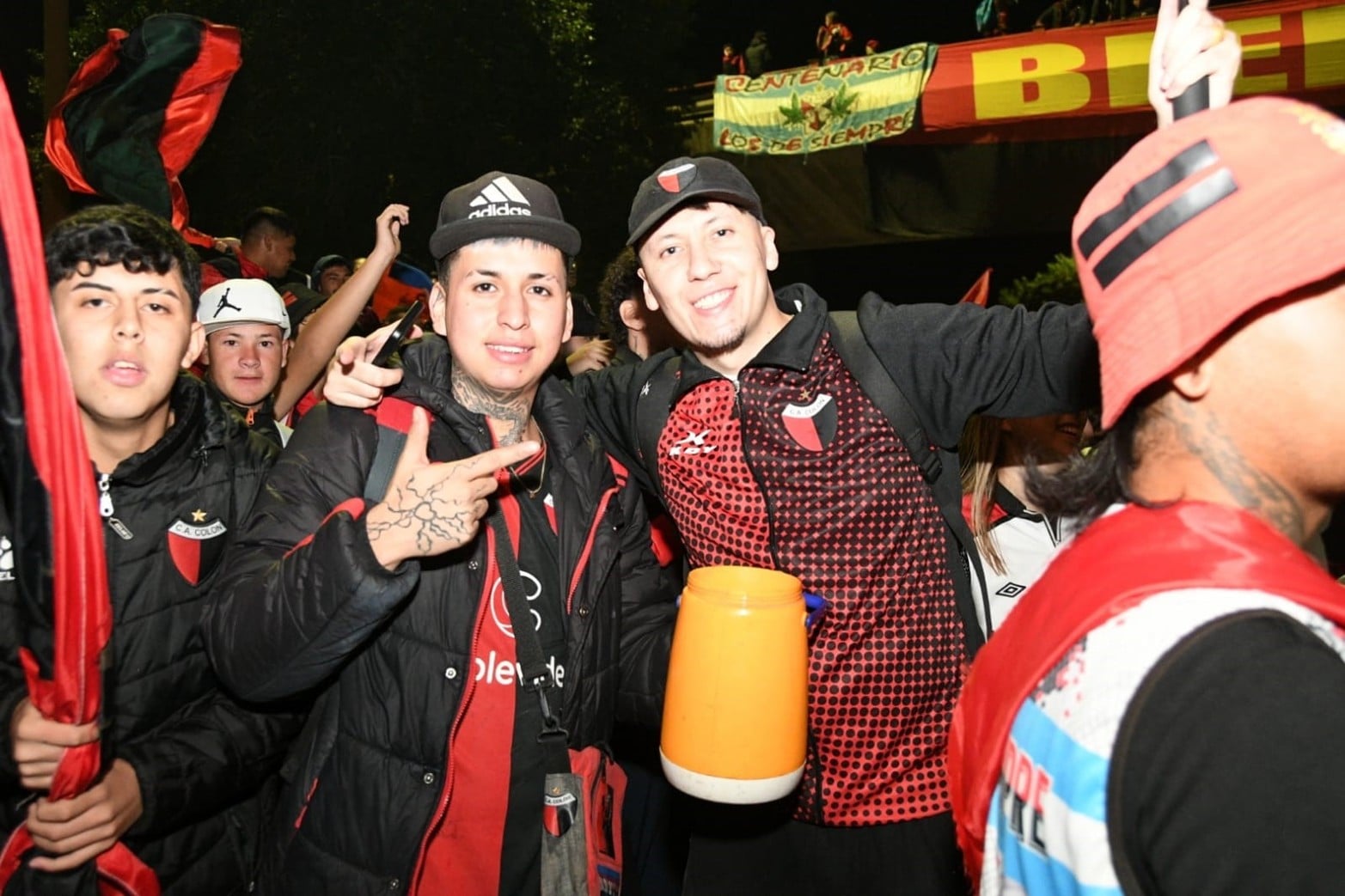 Festejos por los 121 años del Club Atlético Colón.