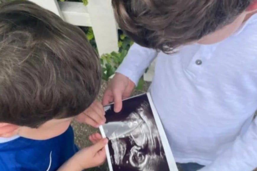 Los hijos de la princesa Eugenia, August y Ernest, están "muy emocionados", según informó el Palacio de Buckingham.