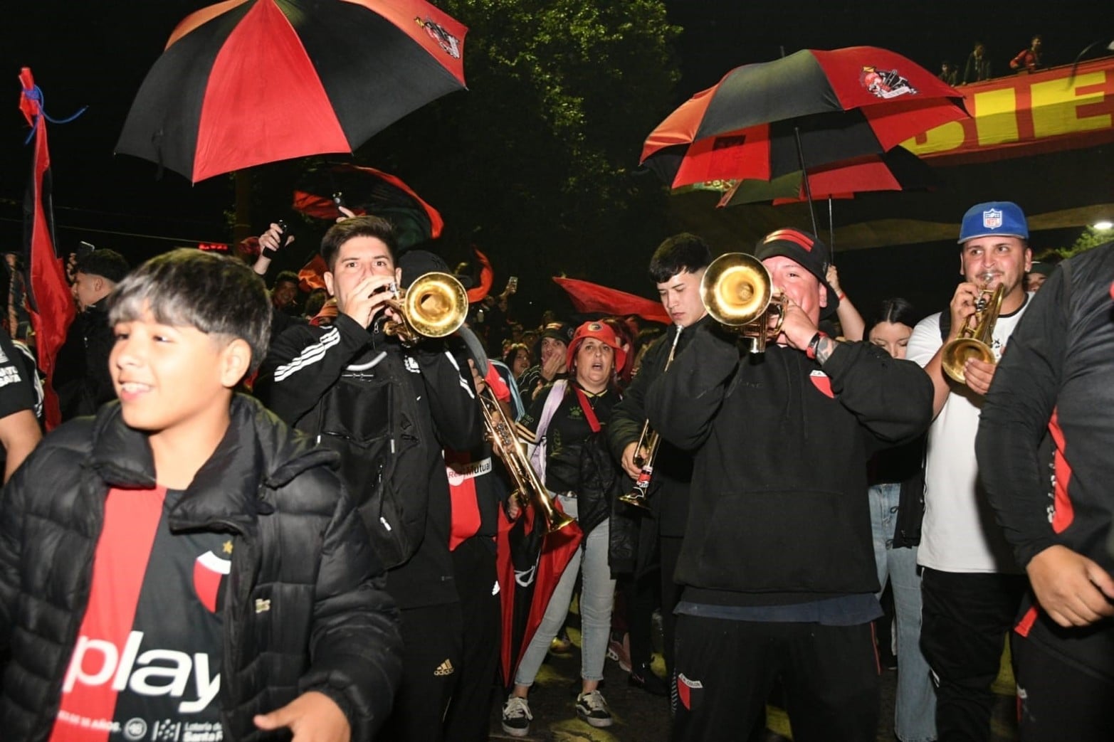 Festejos por los 121 años del Club Atlético Colón.