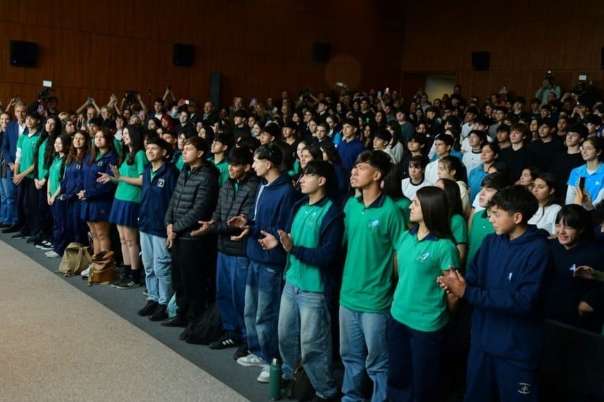 Estudiantes secundarios participaron del acto en el Museo de la Constitución Nacional. Foto: Guillermo Di Salvatore