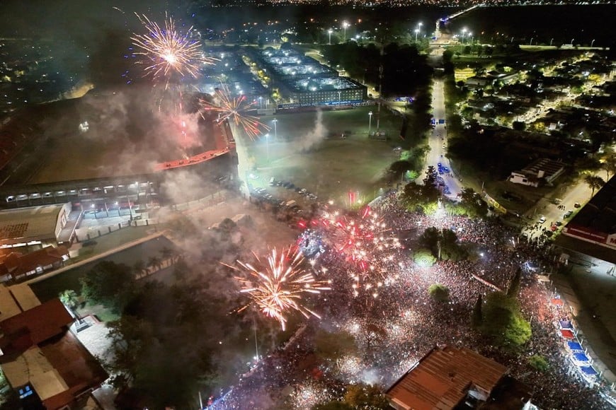 Los 121 años de Colón. Foto: Fernando Nicola
