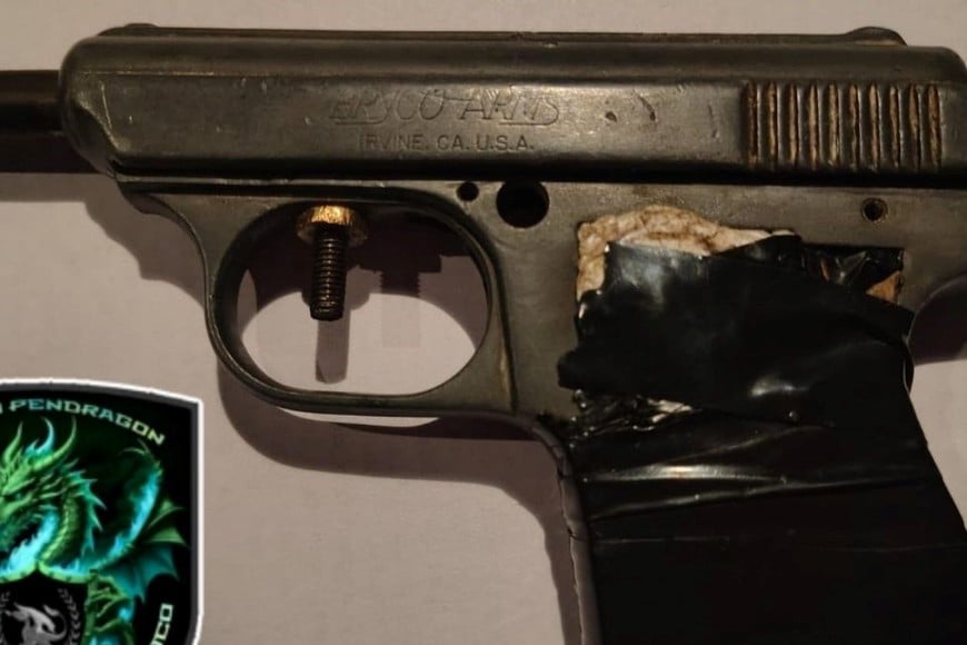 La pistola incautada en Varadero Sarsotti. Foto: El Litoral