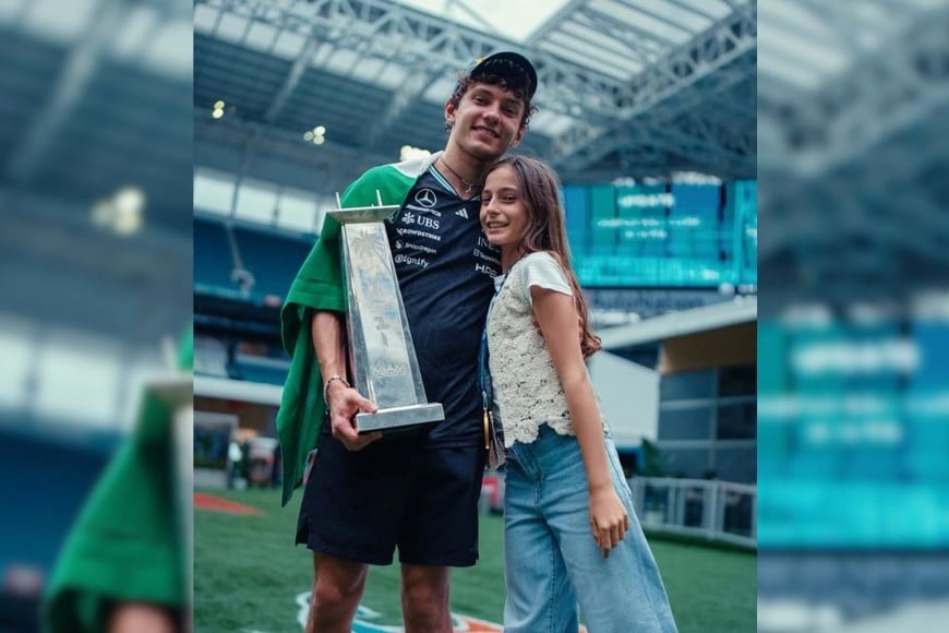 Kimi Antonelli celebró el solitario su tercera victoria y séptimo en F1, en la celebración estuvo Maggie, su hermana pequeña.