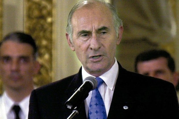 Fernando de la Rúa (1937-2019). Primer Jefe de Gobierno porteño electo por el voto popular.