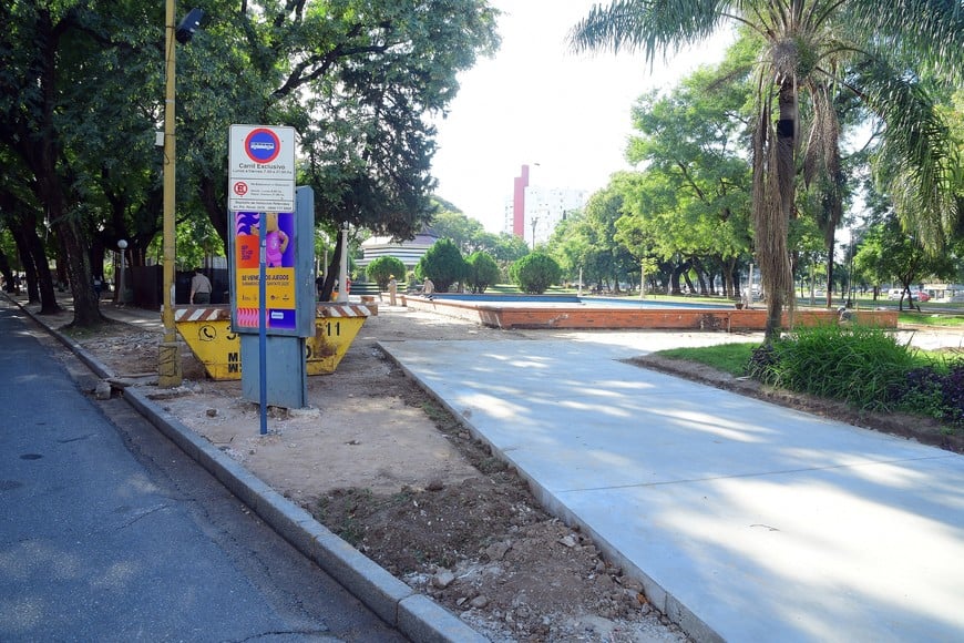 Frente a calle Rivadavia. Guillermo Di Salvatore.