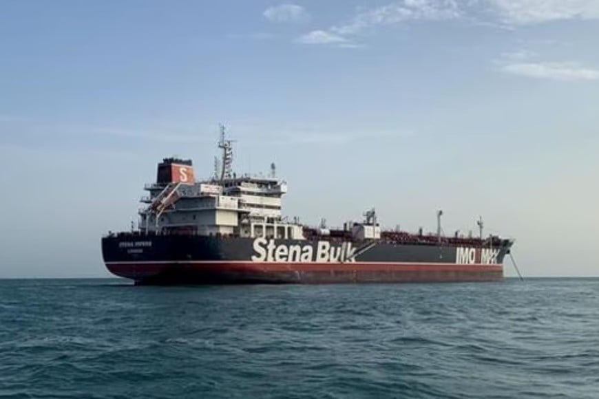 Un buque con tripulación china fue atacado cerca del estrecho de Ormuz.