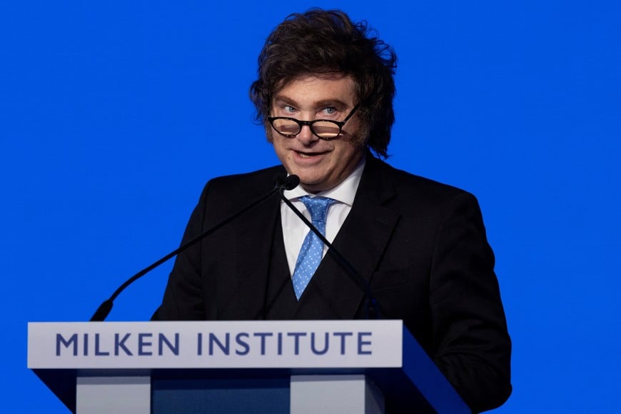 Argentina's President Javier Milei speaks during the closing plenary session at the Milken Institute Global Conference 2026 in Beverly Hills, California, U.S., May, 6, 2026.  REUTERS/Mike Blake